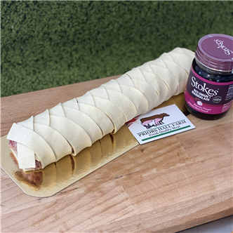 Sausage plait with Red Onion Marmalade (500g)